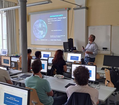 Fall School Zuschnitt.jpg